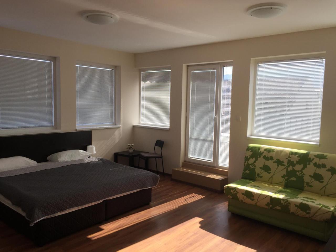 Rooftop Oscar Guest house 2*